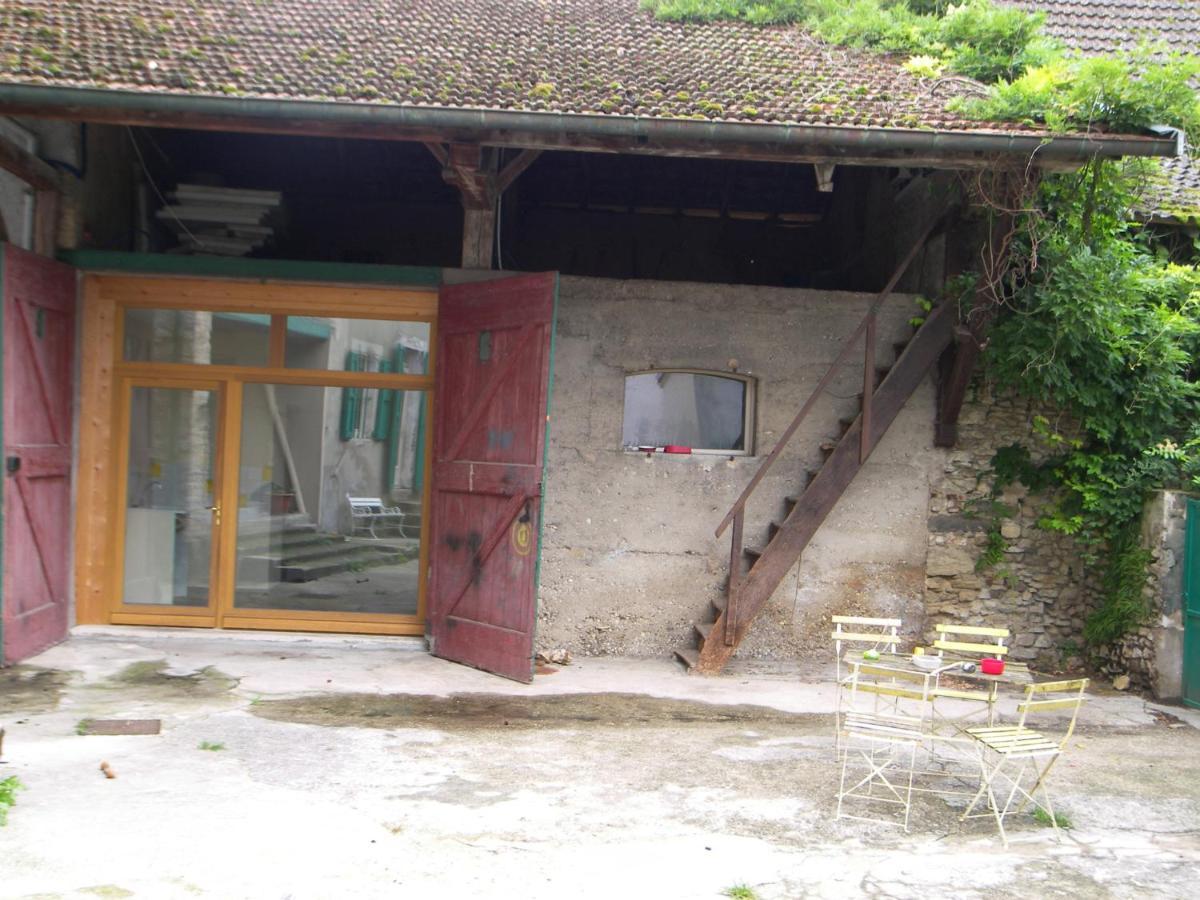 Grand Studio Et Jolies Chambres A Louer Passins Exterior photo