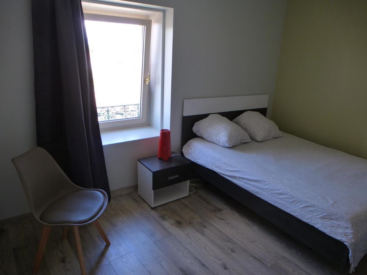 Grand Studio Et Jolies Chambres A Louer Passins Exterior photo